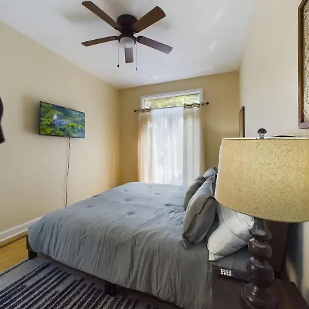 Luxe 4br With Hot Tub & Game * Chicago