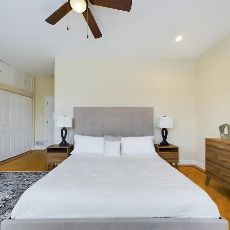 Luxe 4br With Hot Tub & Game * Chicago