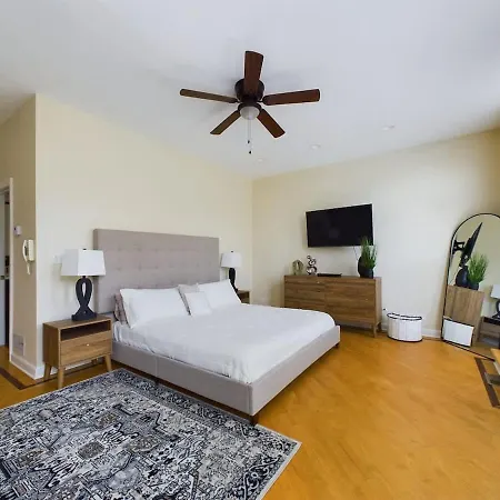 Luxe 4br With Hot Tub & Game