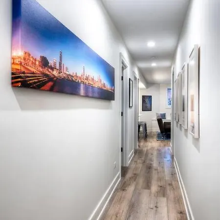 Stylish 2br Stunner In Unbeatable Location Chicago