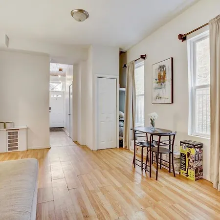 West Loop Entire Apt Apartment