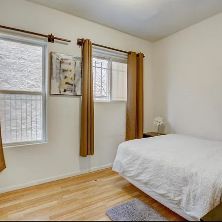 West Loop Entire Apt Apartment *
