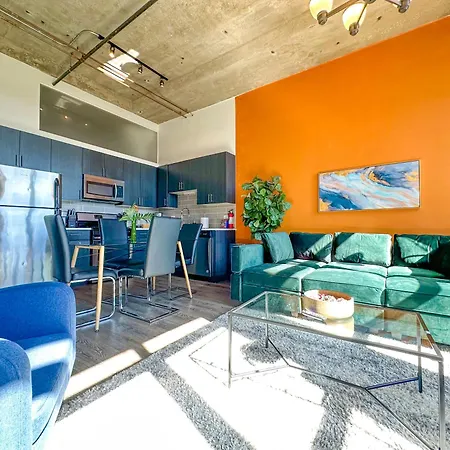 Family Friendly 2br South Loop With Optional Parking And Gym Access Sleeps Up To 8 Near Mccormick Place And Soldier Field Apartment *