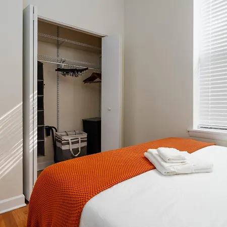 Ukrainian Village 3Br Apartment * Chicago