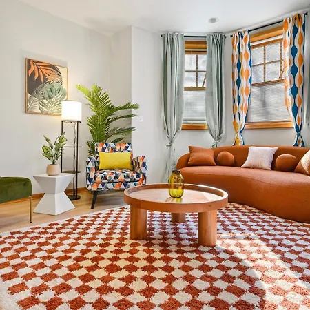 Apartment Designer Billiards Private Patio 1 Parking