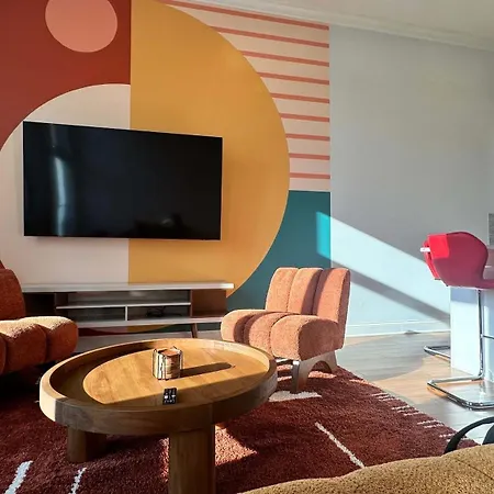 Chic 2 Bedroom 1 Parking Sleeps 6 Chicago