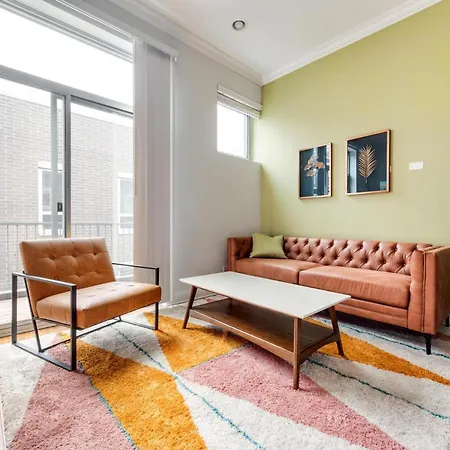 Gym Garage Parking Balcony Sleeps 6
