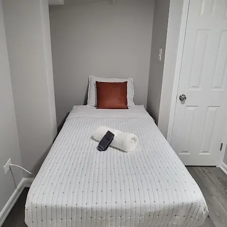 Avenue Hostel *