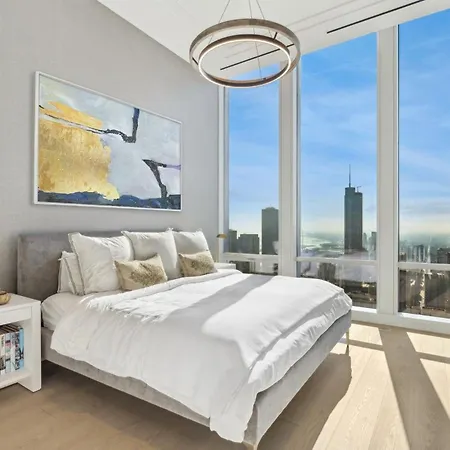 With Breathtaking 360 Degree Views * Chicago