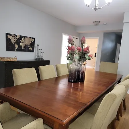 Apartment Beautiful Big 3 Bedroom Quiet Near Downtown *
