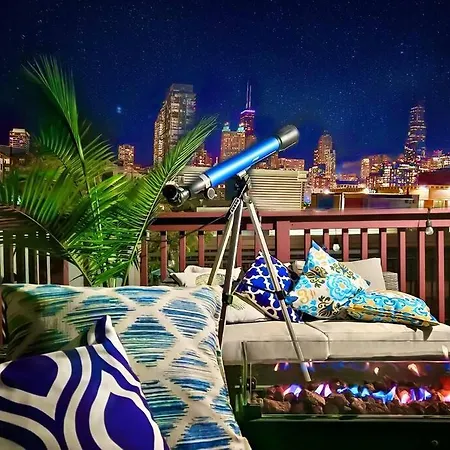 Goldcoast King Bed Garage Netflix Pingpong Pets Ok * Chicago