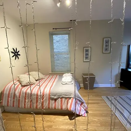 1 Bedroom Unit With 1 Free Garage Parking *
