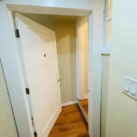 Apartment Exquisite Rogers Park 1 Bedroom, 1 Bath Near Evanston