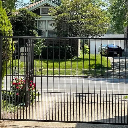 Apartment Exquisite Rogers Park 1 Bedroom, 1 Bath Near Evanston Chicago