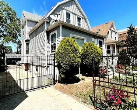 Apartment Exquisite Rogers Park 1 Bedroom, 1 Bath Near Evanston