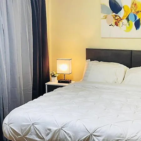 Exquisite Rogers Park 1 Bedroom, 1 Bath Near Evanston Apartment Chicago