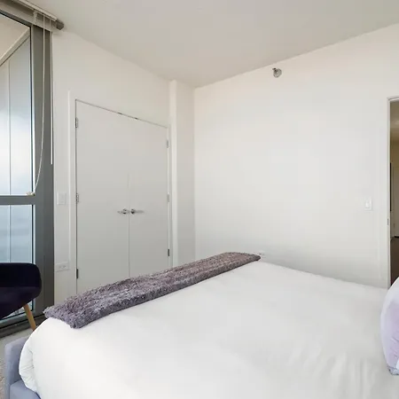 K2 Sky High With Stunning Views In West Loop *