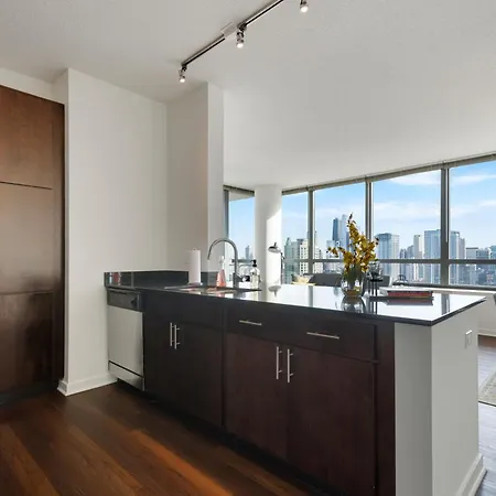 K2 Sky High With Stunning Views In West Loop *