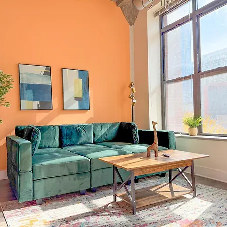 Apartment 2br Retreat With Optional Parking And Gym Access Near Mccormick Place And Soldier Field Chicago