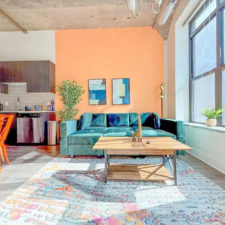 2br Retreat With Optional Parking And Gym Access Near Mccormick Place And Soldier Field Apartment