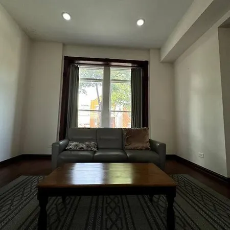 Large Single Family 7 Bedrooms *