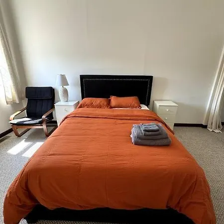 Large Single Family 7 Bedrooms *