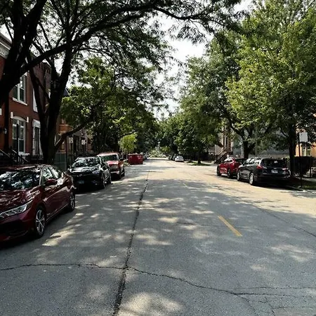 Large Single Family 7 Bedrooms * Chicago