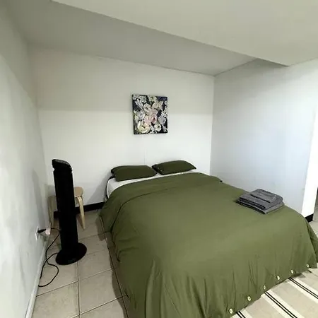 Large Single Family 7 Bedrooms *