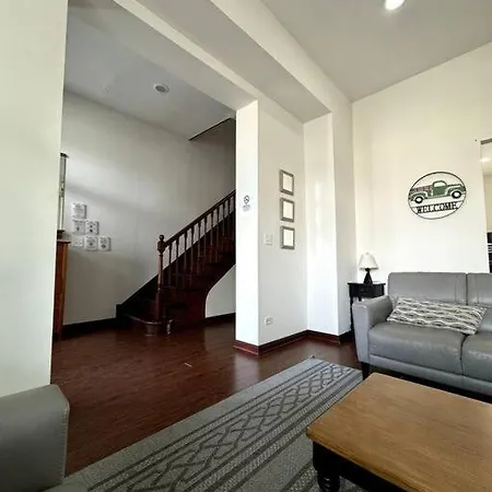 Large Single Family 7 Bedrooms Holiday home