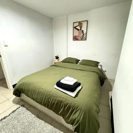 Large Single Family 7 Bedrooms