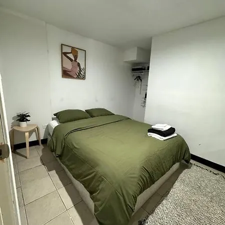 Large Single Family 7 Bedrooms