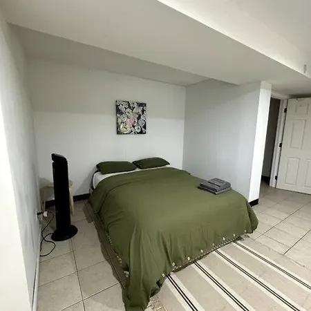 Large Single Family 7 Bedrooms