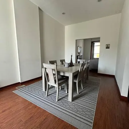 Holiday home Large Single Family 7 Bedrooms Chicago
