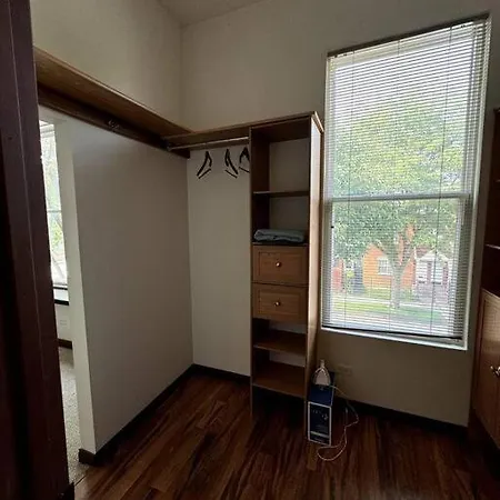 Large Single Family 7 Bedrooms *