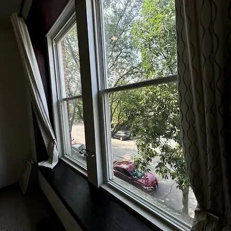 Large Single Family 7 Bedrooms *