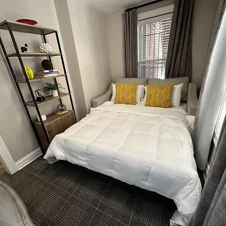 Holiday home Historic Wicker Park *