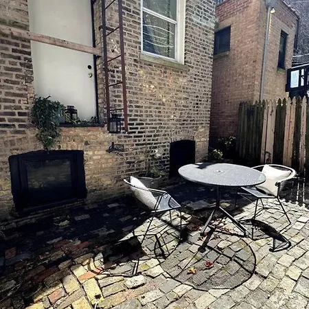 Unique Charm Lincoln Park Apartment