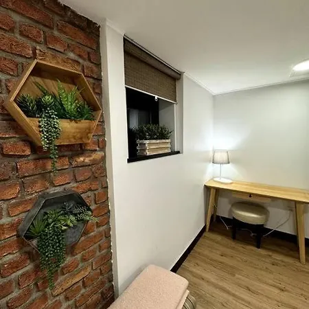 Apartment Unique Charm Lincoln Park Chicago
