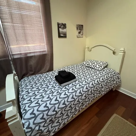 Spacious Studio Unit In Wicker Park Chicago