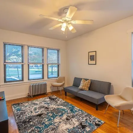 Hyde Park Chic 1br Prime Location Near Uchicago Apartment Chicago