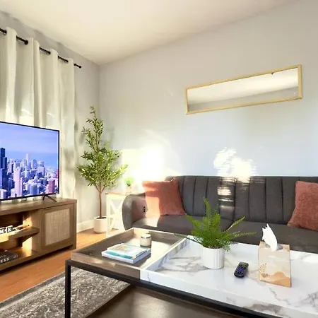 Apartment 1br Retreat Cozy & Inviting Near Loyola Chicago