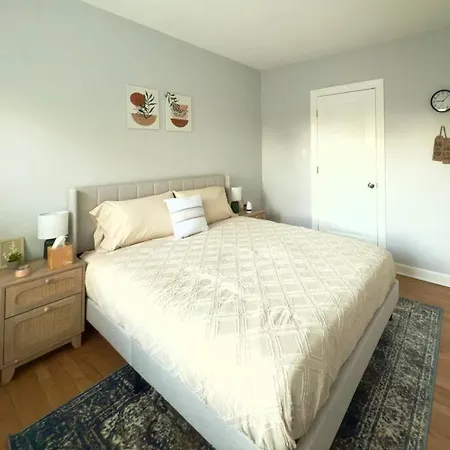 1br Retreat Cozy & Inviting Near Loyola
