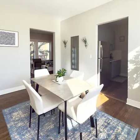 Vibrant 1br Explore Chicago's Hidden Gems *