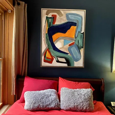 Bed & Breakfast Private With Shared Bathrooms Chicago
