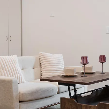 Apartment Pulaski Point Chicago