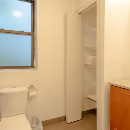 Apartment 3br Prime Hyde Park Location Near Uchicago And Dining Chicago