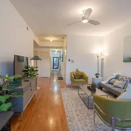 3br Prime Hyde Park Location Near Uchicago And Dining Chicago