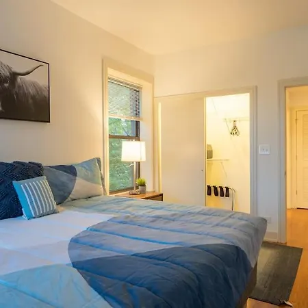 3br Prime Hyde Park Location Near Uchicago And Dining