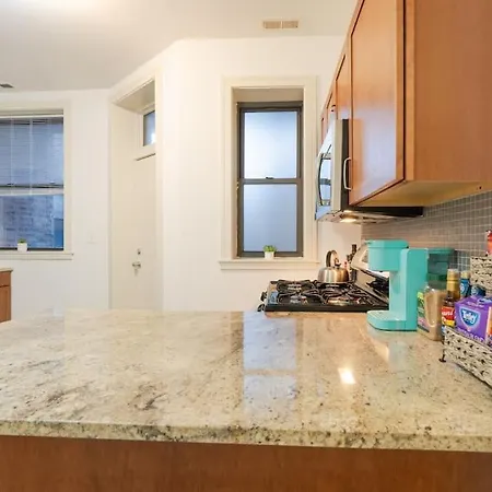 Apartment 3br Prime Hyde Park Location Near Uchicago And Dining Chicago