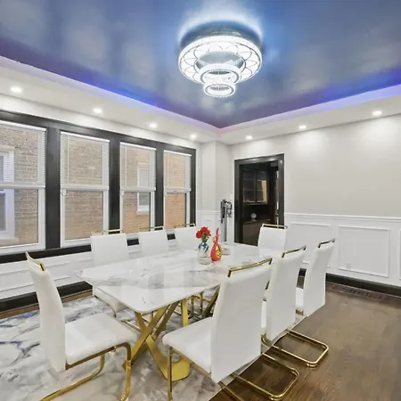 Gorgeous 5 Bedroom Gem With Games Chicago